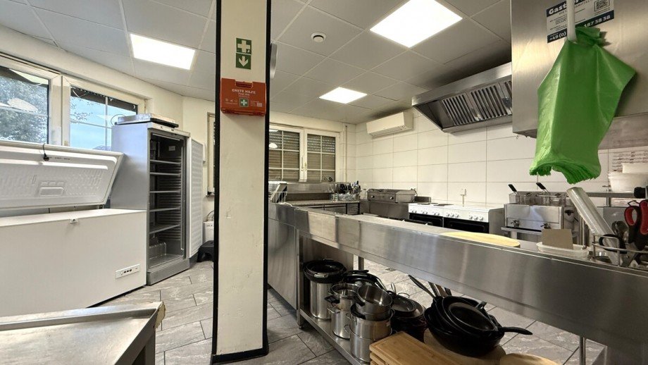 Lokal K�che Mehrfamilienhaus Worms
