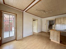  Gro�z�gige 2-ZKB-Wohnung mit �berdachtem Balkon und Blick auf den Seebach - ruhige Lage im Zweiparteienhaus