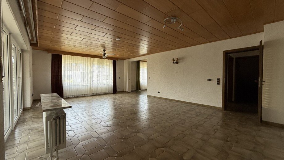  Zweifamilienhaus Dorn-D�rkheim