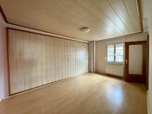  Gro�z�gige 2-ZKB-Wohnung mit �berdachtem Balkon und Blick auf den Seebach - ruhige Lage im Zweiparteienhaus