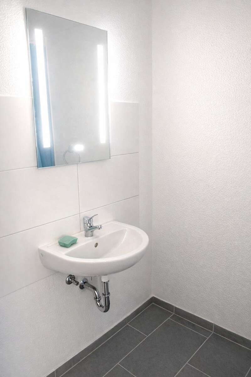 1. OG rechts Bad 1 Mehrfamilienhaus Worms