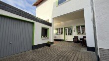  Einziehen & Wohlf�hlen: Familienhaus mit Garten, Balkon & moderner Ausstattung (3D-Tour)