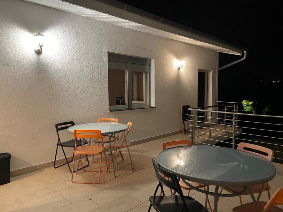 Terrasse Mehrfamilienhaus Offstein