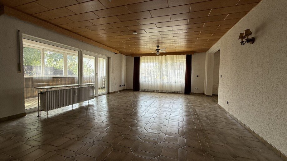 Zweifamilienhaus Dorn-D�rkheim