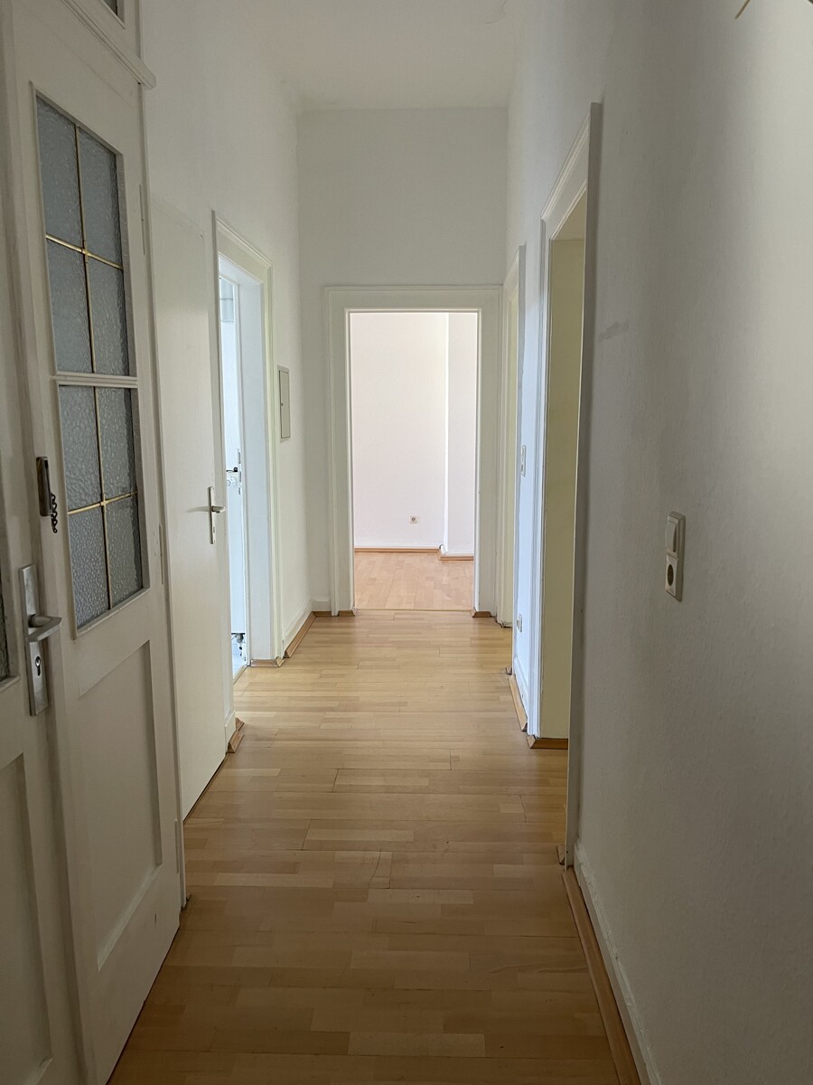 2. OG Eingang Mehrfamilienhaus Worms