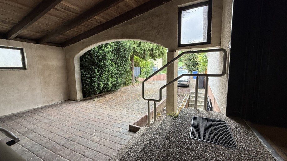 Carport mit �berdachtem Eingangsbereich Einfamilienhaus Worms-Pfeddersheim