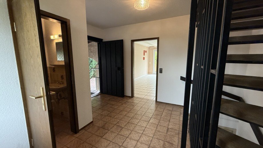 EG Flur Einfamilienhaus Worms-Pfeddersheim