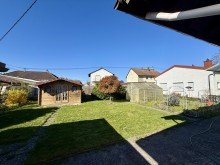  Einfamilienhaus in ruhiger Lage von Eich mit gro�em Garten, Terrasse und Tandemgarage