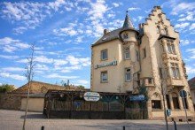  Aufteilerobjekt - Irish Pub und moderne Apartments - Sichere Einnahmequelle