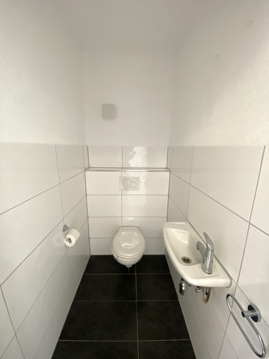 EG G�ste-WC Mehrfamilienhaus Worms / Abenheim