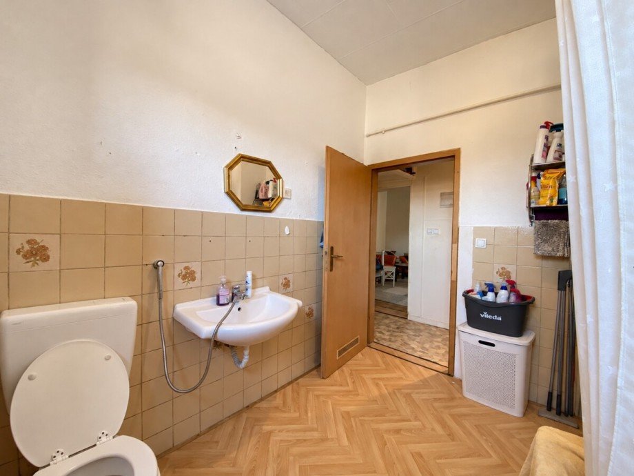 2. OG Badezimmer Mehrfamilienhaus Worms
