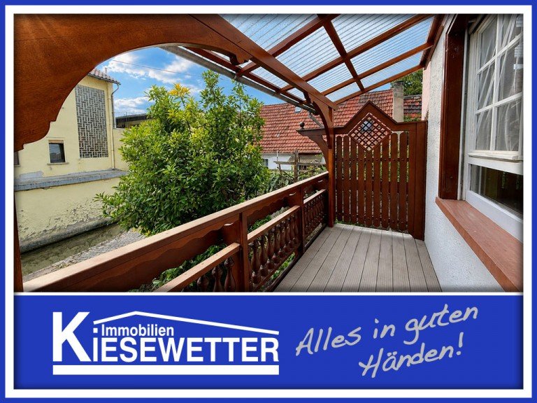  Westhofen Erdgeschosswohnung Gro�z�gige 2-ZKB-Wohnung mit �berdachtem Balkon und Blick auf den Seebach - ruhige Lage im Zweiparteienhaus