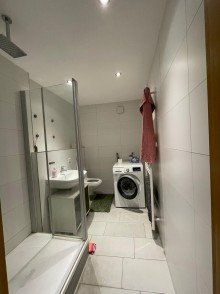 OG Badezimmer Saniertes Wohnhaus mit Zimmervermietung und ELW in Offstein - Flexibles Nutzungspotenzial