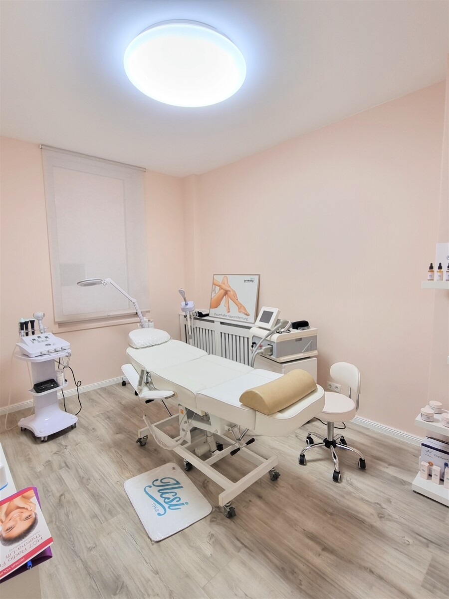 EGGewerbeBehandlungszimmer2 Mehrfamilienhaus Worms