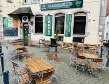 Irish Pub Aufteilerobjekt - Irish Pub und moderne Apartments - Sichere Einnahmequelle