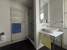 OG Duschbad Repr�sentative Stadtvilla mit Charakter und Raum f�r Visionen in Worms-Heppenheim