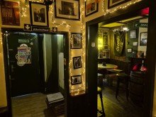 Gewerbe - Irish Pub Aufteilerobjekt - Irish Pub und moderne Apartments - Sichere Einnahmequelle